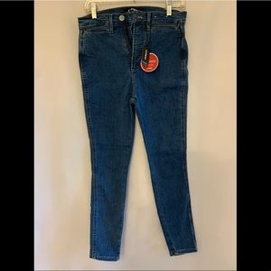 **BRAND NEW EXPRESS JEANS NEVER WORN**